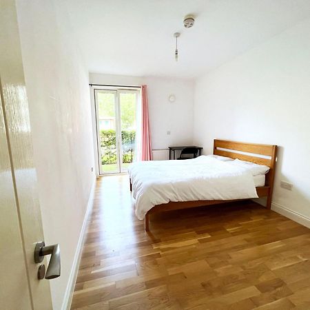 Bedroom 2, Queens Road 런던 외부 사진
