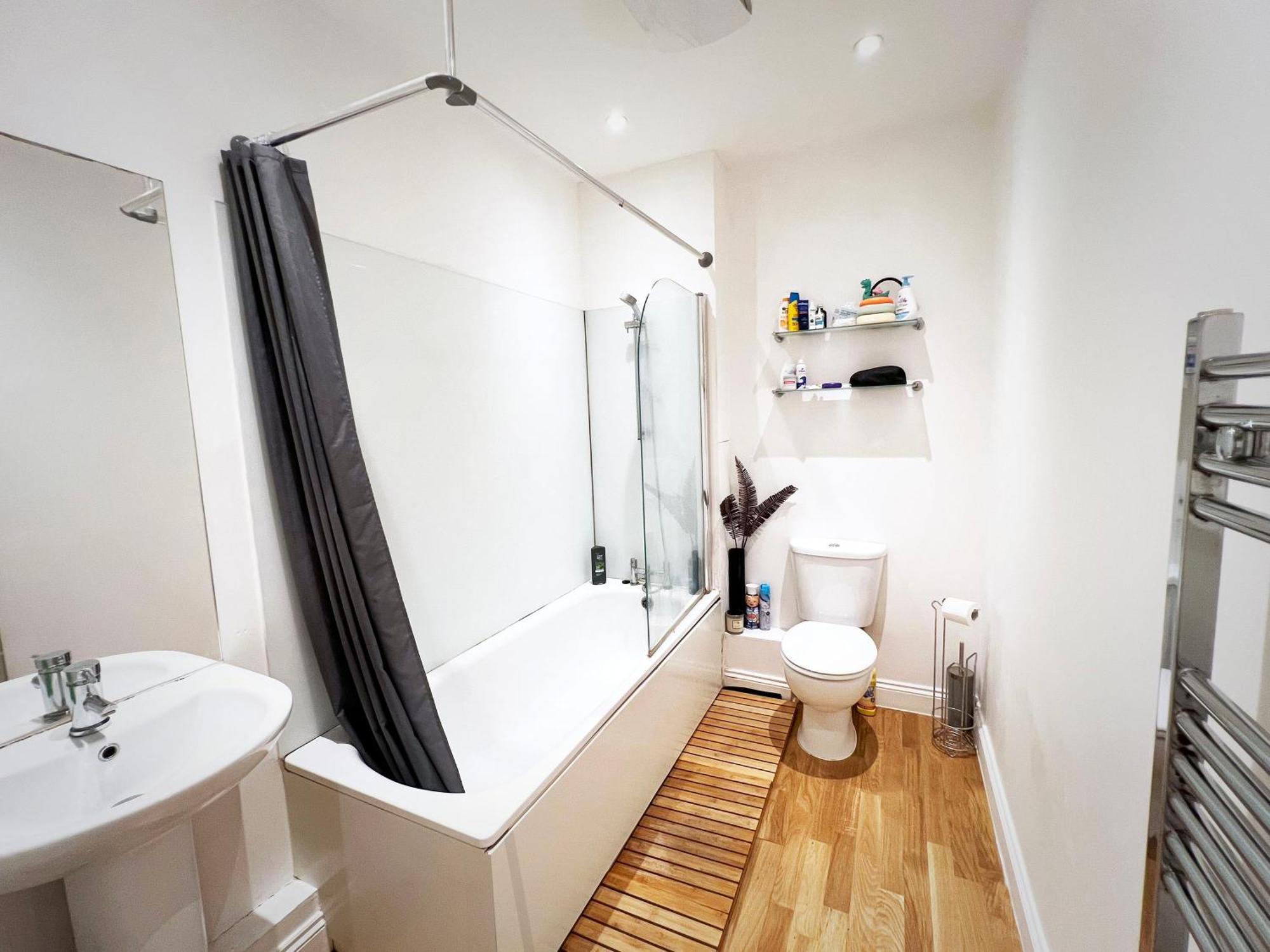 Bedroom 2, Queens Road 런던 외부 사진